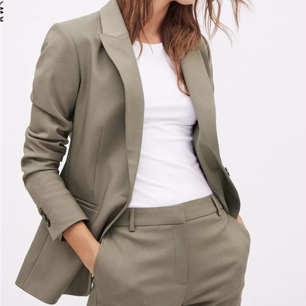 Limitless One-Button Fitted Blazer